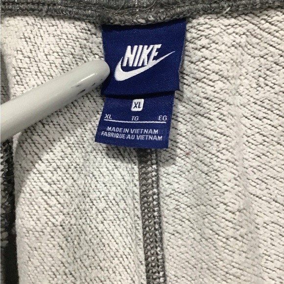 Nike Sportswear Club Fleece Tapered Joggers Gray XL 826431-071 Comfort Sweatpant - Picture 2 of 5